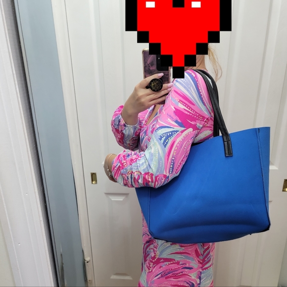 Reversable Colorblock Black and Blue Blue Tote Bag - Picture 5 of 14